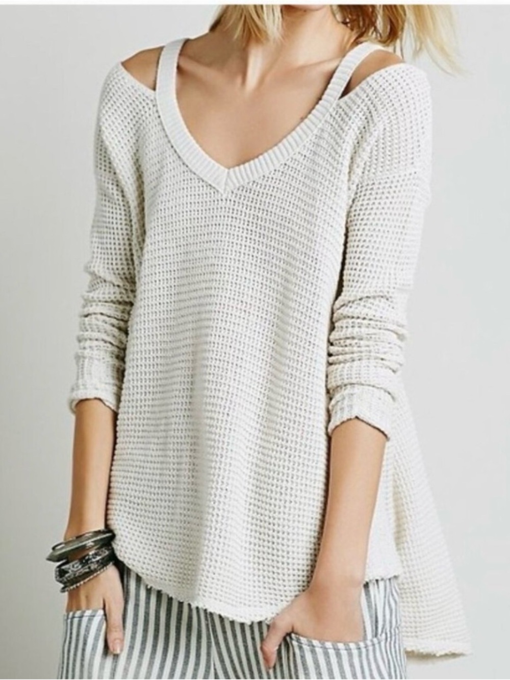 Free People Cream Moonshine V-Neck Cutout Shoulder Sweater Size S